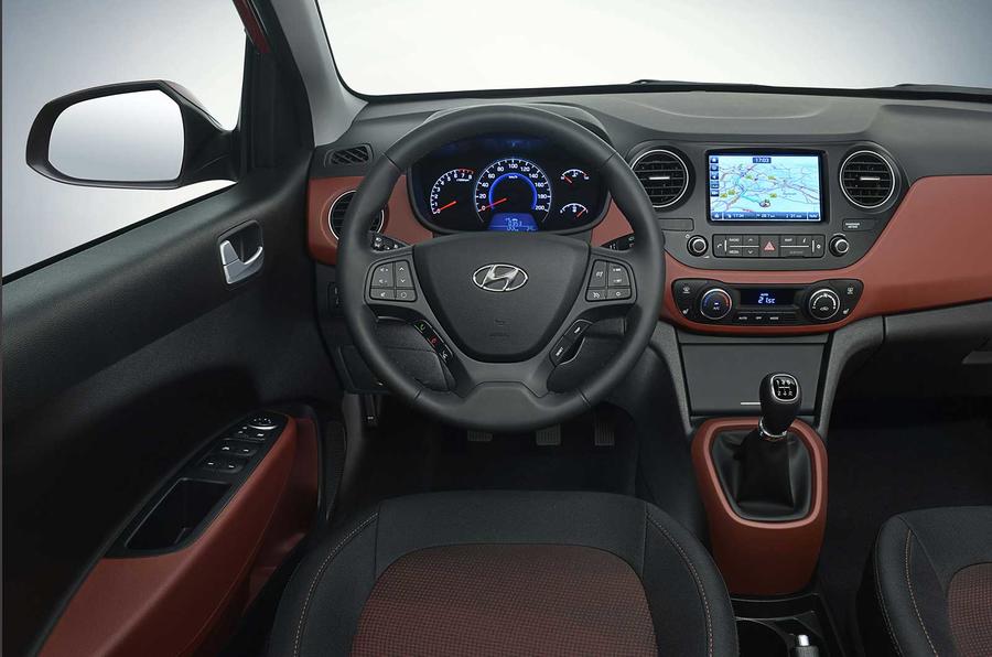 Hyundai-i10-facelift-interior-revealed-for-Europe